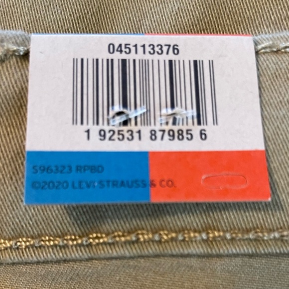 Levi's NWT Men’s 511 Slim Stretch All Seasons Tech Pants.
Size 40/30 - Picture 10 of 14